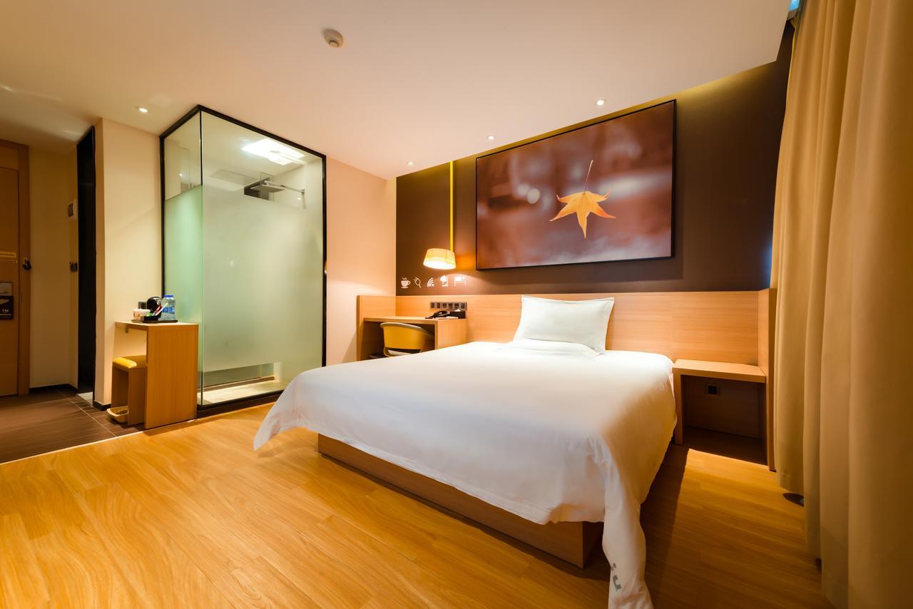 Iu Hotel Shenyang Railway Station Sk Transfer Center מראה חיצוני תמונה